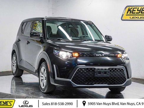 Used 2023 Kia Soul LX image 1