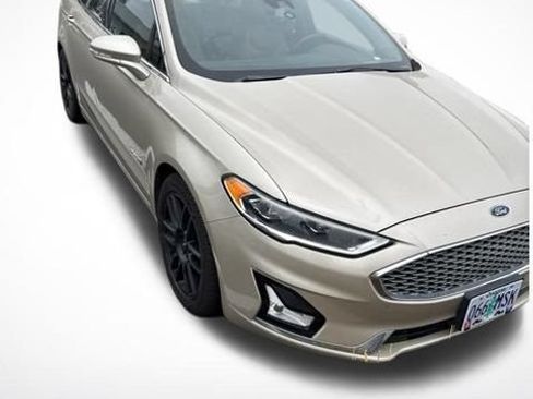 Used 2019 Ford Fusion Titanium FWD image 8