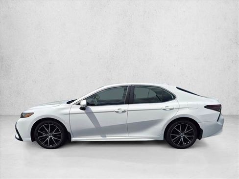 Certified 2023 Toyota Camry SE FWD image 9
