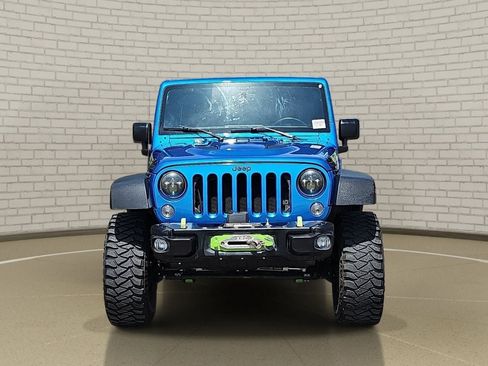 Used 2016 Jeep Wrangler Unlimited Rubicon AWD/4WD image 2