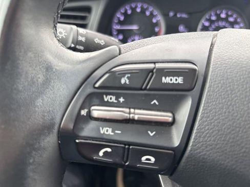 Used 2019 Hyundai Elantra Value Edition w/ Cargo Package FWD image 17