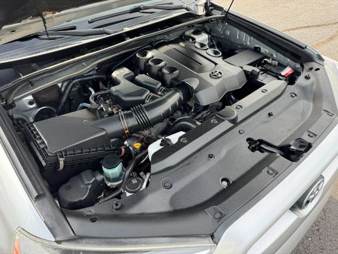 Used 2015 Toyota 4Runner 4WD image 26