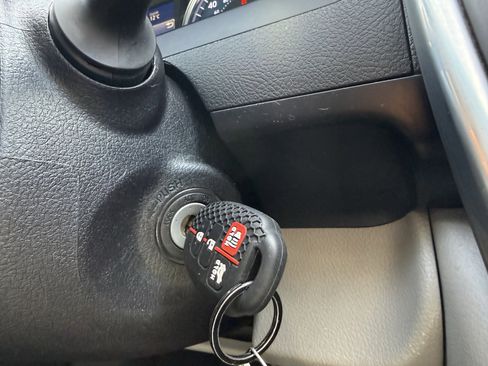 Used 2017 Toyota Camry LE image 25