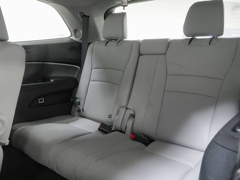 Used 2021 Honda Pilot Touring image 47