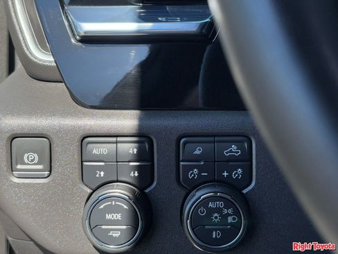 Used 2024 Chevrolet Silverado 1500 LT Trail Boss w/ LT Trail Boss Premium Package AWD/4WD image 31