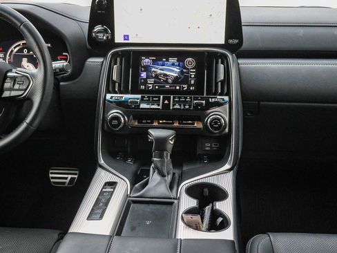 Used 2024 Lexus LX 600 F Sport image 24