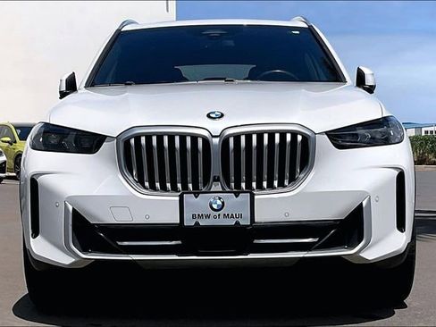 Certified 2024 BMW X5 xDrive40i w/ Parking Assistance Package image 3
