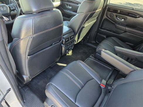 Used 2023 Honda Pilot TrailSport image 16