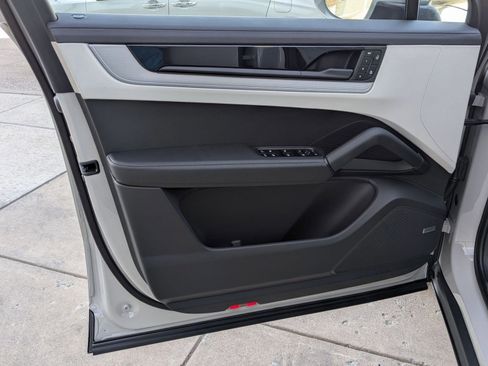 New 2026 Porsche Cayenne Coupe image 13