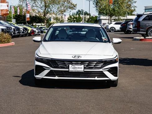 New 2026 Hyundai Elantra Limited FWD image 7