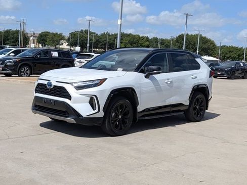 Used 2023 Toyota RAV4 XSE AWD/4WD image 10