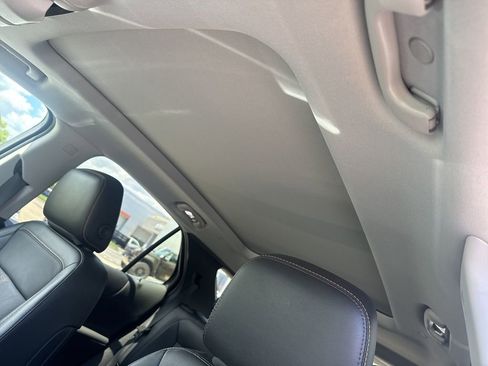 Used 2024 Chevrolet Equinox Premier FWD image 8