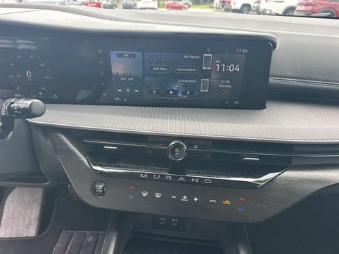 Used 2025 Nissan Murano SV FWD image 18