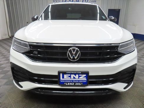Used 2023 Volkswagen Tiguan SE R-Line image 44