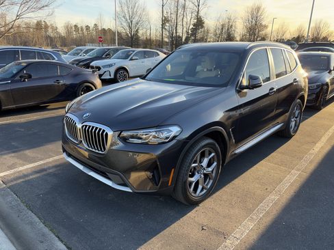 Certified 2024 BMW X3 xDrive30i w/ Convenience Package w/ZPA image 12