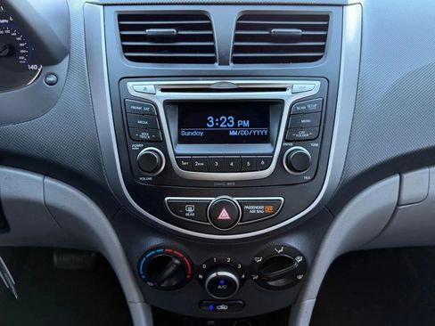 Used 2015 Hyundai Accent GLS FWD image 25