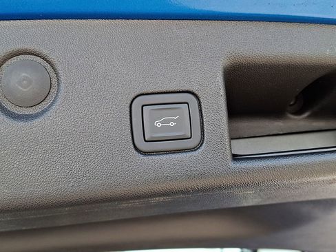 Used 2024 Chevrolet Equinox RS w/ RS Leather Package image 28