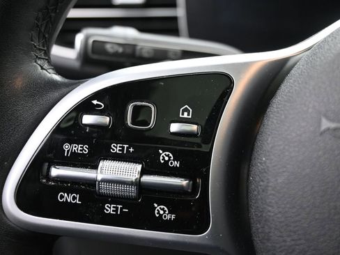 Used 2020 Mercedes-Benz GLS 450 4MATIC image 27