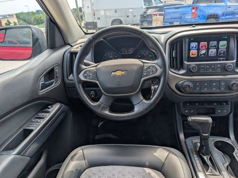 Used 2017 Chevrolet Colorado Z71 AWD/4WD image 17