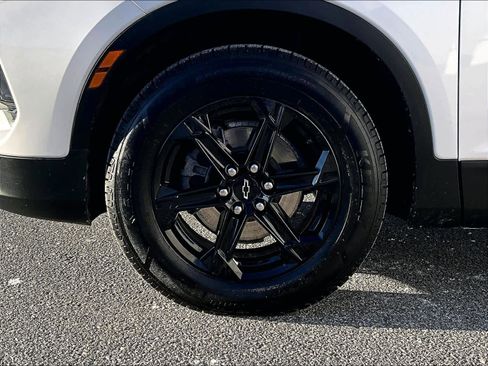 Used 2024 Chevrolet Blazer LT w/ Midnight/Sport Edition image 7