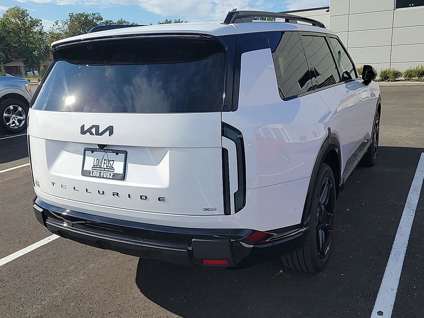 Used 2027 Kia Telluride SX Prestige X-Line AWD/4WD image 3