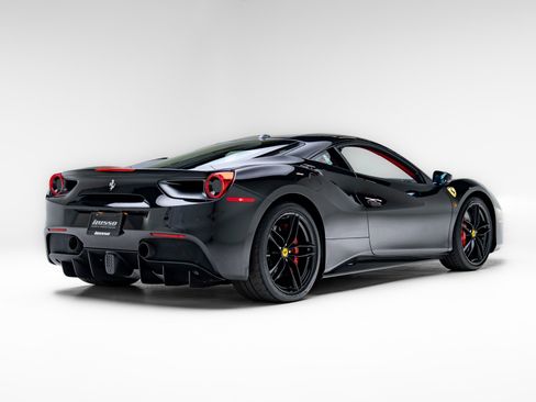 Used 2019 Ferrari 488 GTB RWD image 25
