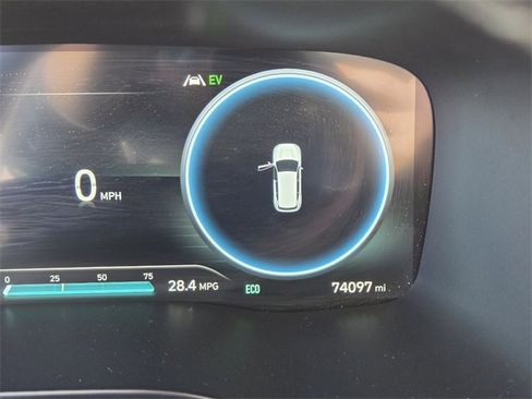 Used 2023 Hyundai Santa Fe SEL Premium image 21