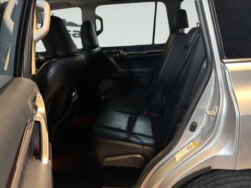 Used 2015 Lexus GX 460 w/ Premium Package AWD/4WD image 27