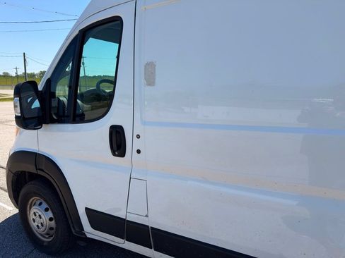 Used 2023 RAM ProMaster 2500 FWD image 11