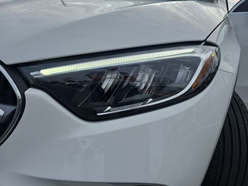 Certified 2025 Mercedes-Benz GLC 300 image 30