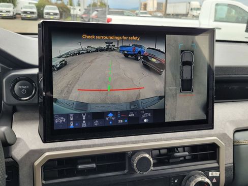 Used 2024 Toyota Tacoma 4x4 Double Cab Hybrid image 13