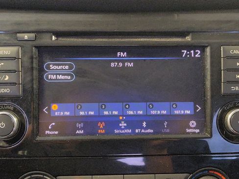 Used 2019 Nissan Rogue S image 25