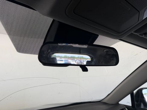 Used 2021 Toyota RAV4 LE FWD image 19