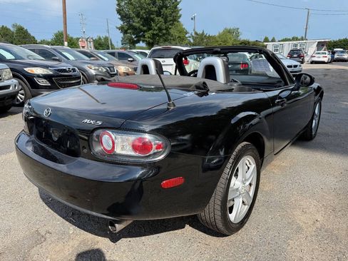 Used 2006 MAZDA MX-5 Miata Touring RWD image 4