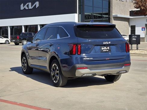 New 2026 Kia Sorento S w/ S Panoramic Sunroof Package FWD image 7