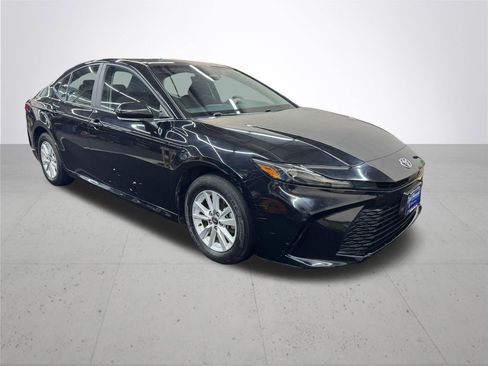 Used 2025 Toyota Camry LE w/ Convenience Package AWD/4WD image 9