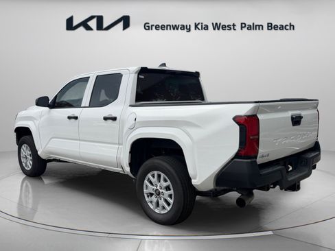 Used 2025 Toyota Tacoma SR AWD/4WD image 5