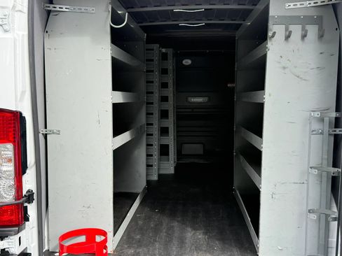 Used 2023 RAM ProMaster 2500 FWD image 3