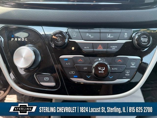 Used 2023 Chrysler Pacifica Touring-L FWD image 21