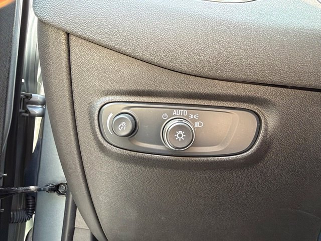 Used 2024 Chevrolet Equinox LT FWD image 10