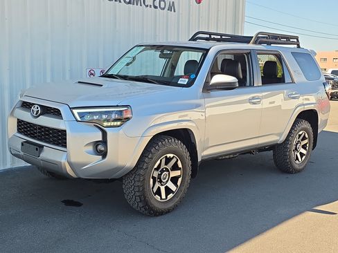 Used 2019 Toyota 4Runner TRD Off-Road image 3