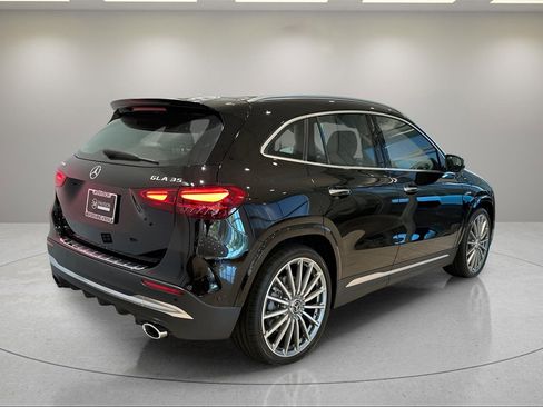 New 2025 Mercedes-Benz GLA 35 AMG 4MATIC image 4