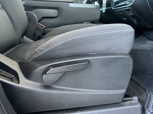 Used 2017 Chevrolet Silverado 1500 LT w/ LT Eassist Package RWD image 22