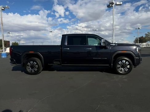 Used 2025 GMC Sierra 2500 Denali w/ Technology Package image 9