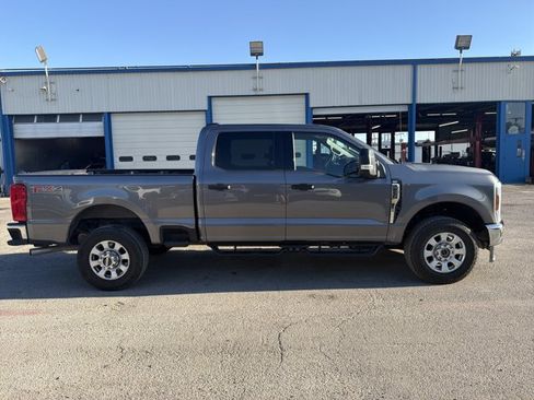 Used 2024 Ford F250 XLT w/ FX4 Off-Road Package AWD/4WD image 6