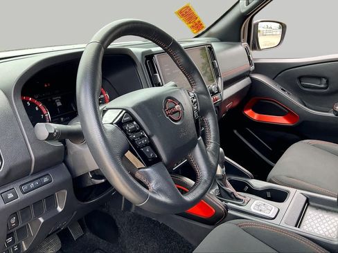 Used 2026 Nissan Frontier PRO-4X AWD/4WD image 16