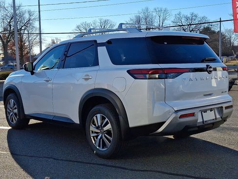 New 2025 Nissan Pathfinder SL w/ Lighting Package (N92) image 3