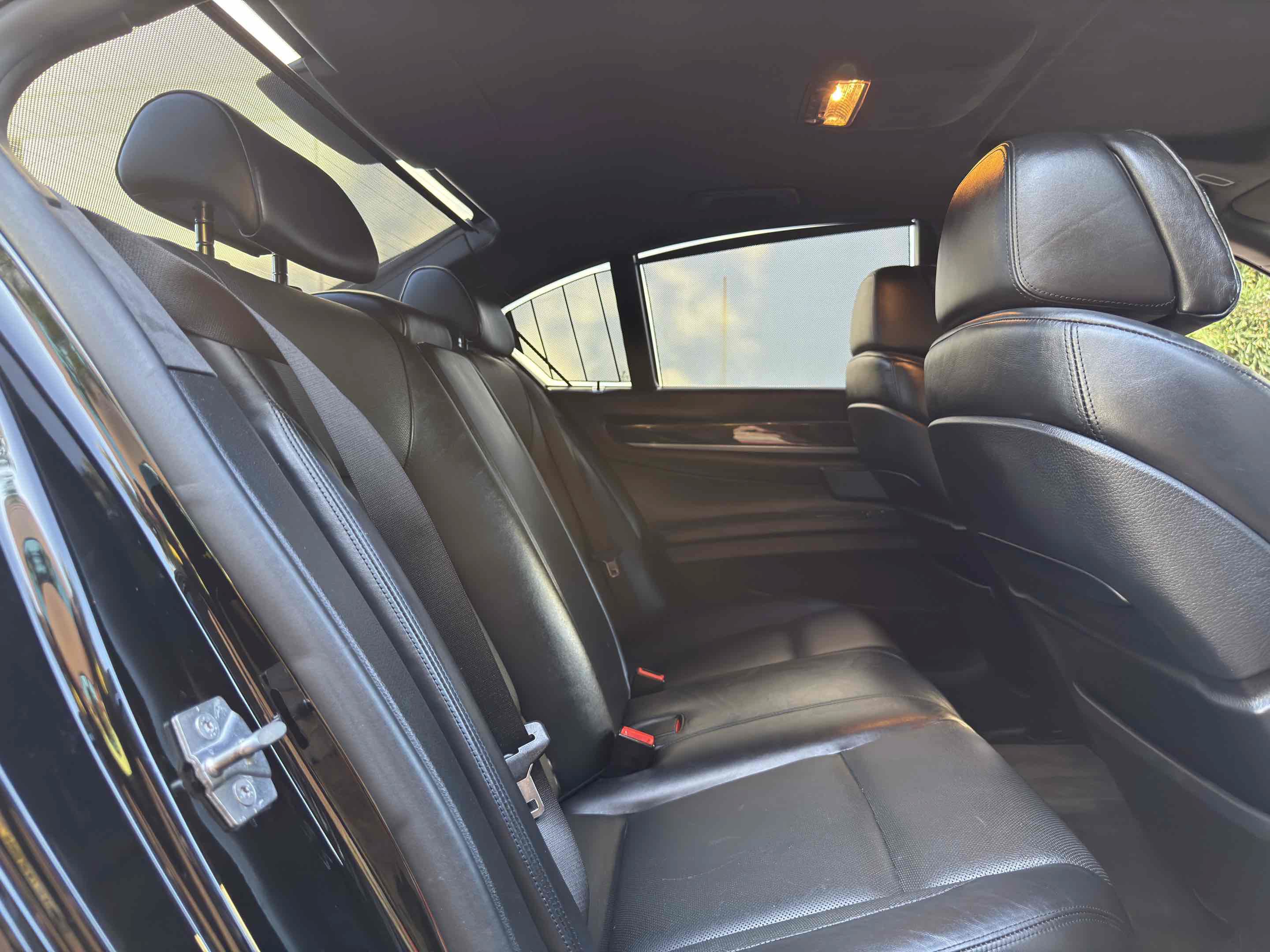 Used 2012 BMW ALPINA B7 RWD image 90