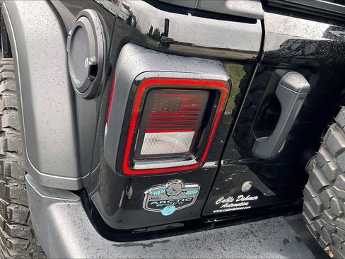 Used 2022 Jeep Wrangler Sport AWD/4WD image 30