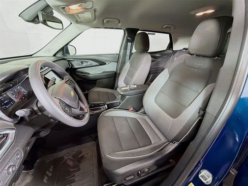 Used 2021 Chevrolet TrailBlazer LT w/ Convenience Package image 11